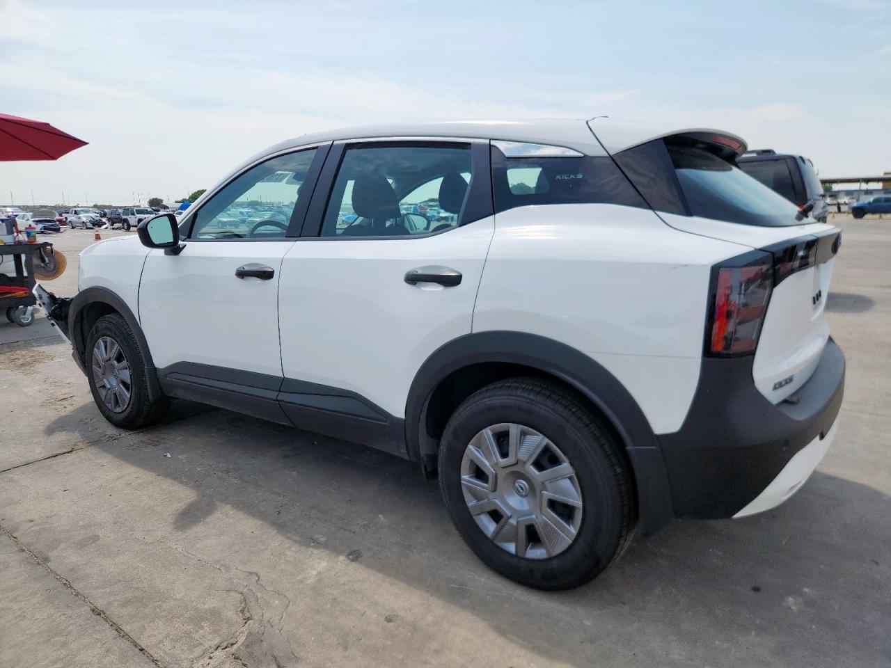 2025 NISSAN KICKS