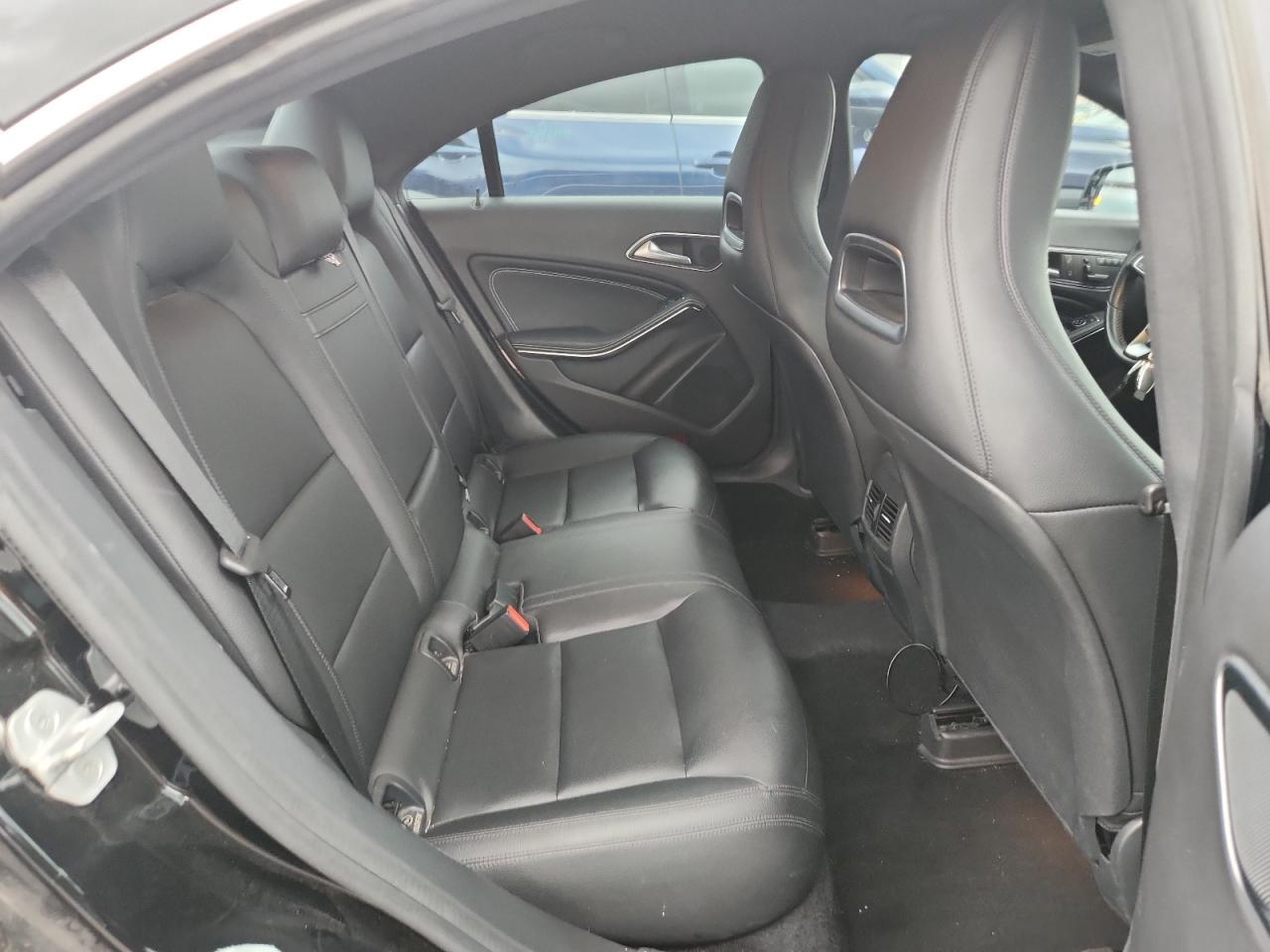 2015 MERCEDES-BENZ CLA-Class