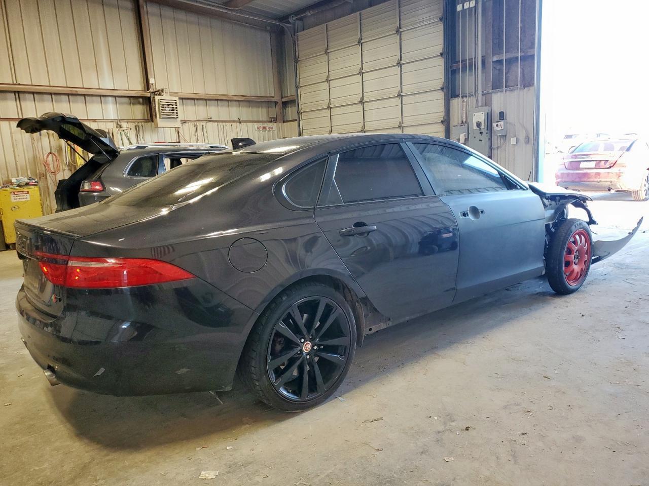 2016 JAGUAR XF