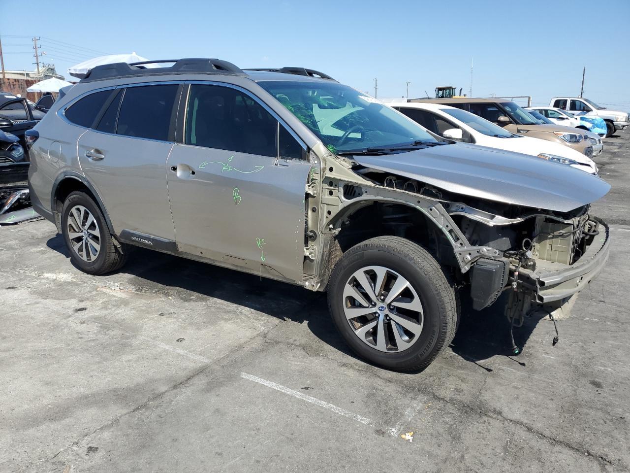 2020 SUBARU Outback