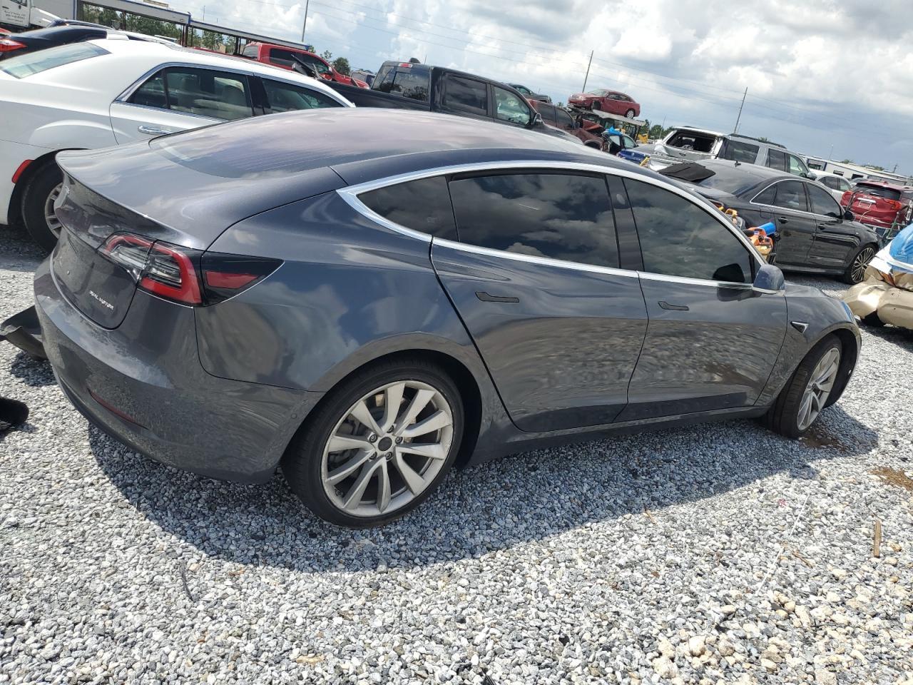2018 TESLA MODEL 3