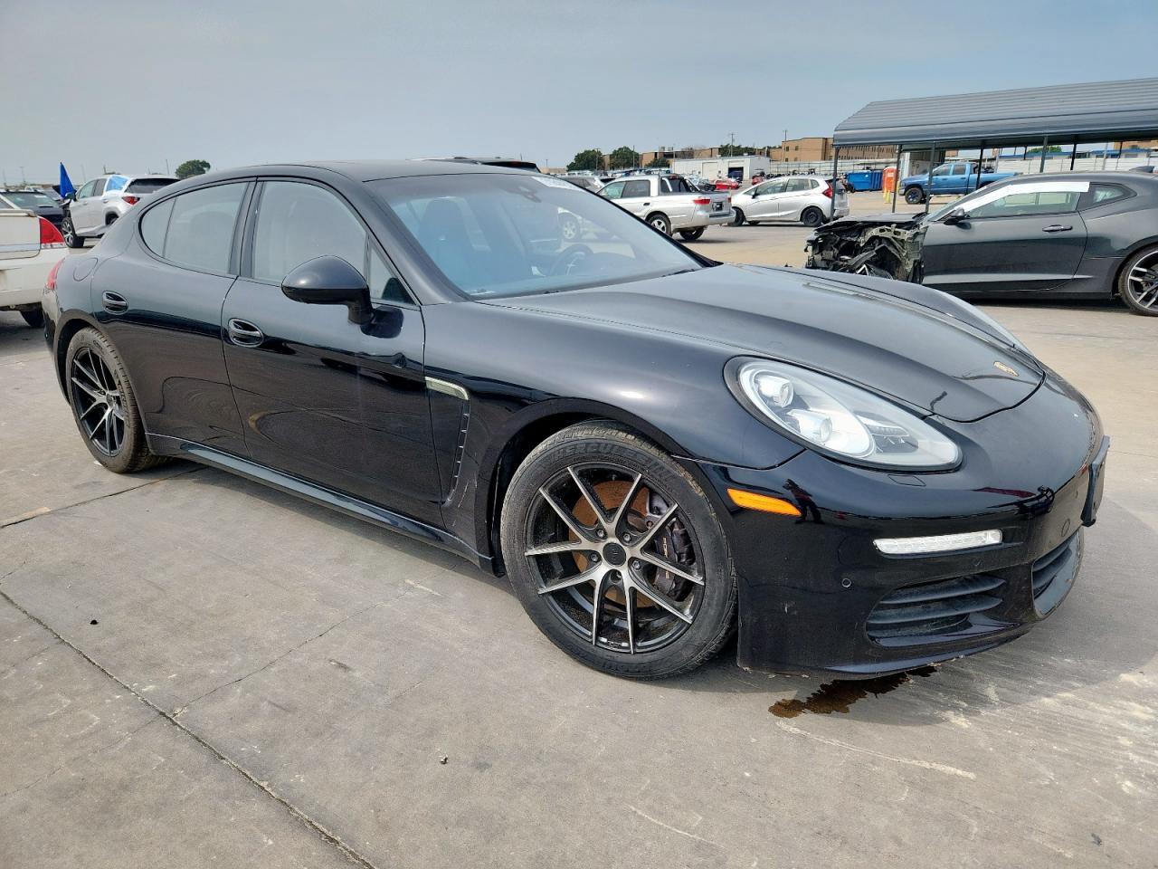 2016 PORSCHE Panamera