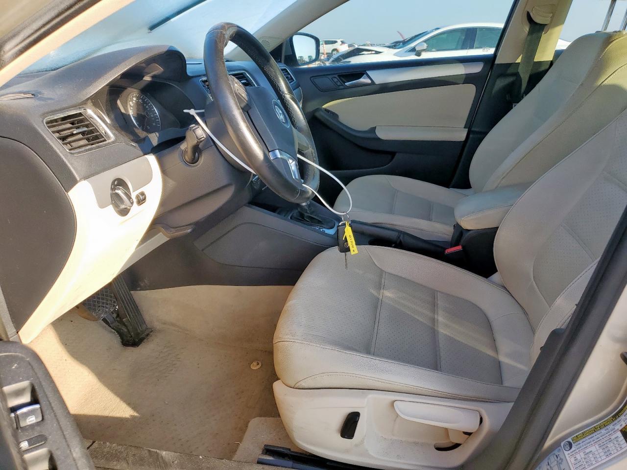 2014 VOLKSWAGEN JETTA