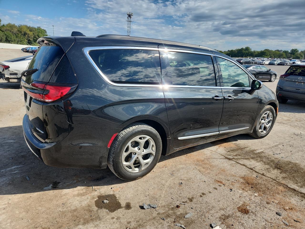 2023 CHRYSLER Pacifica