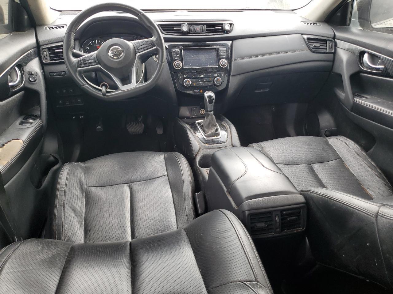 2017 NISSAN ROGUE