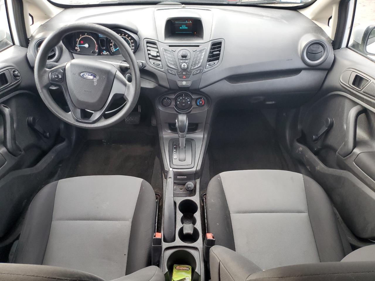 2015 FORD Fiesta