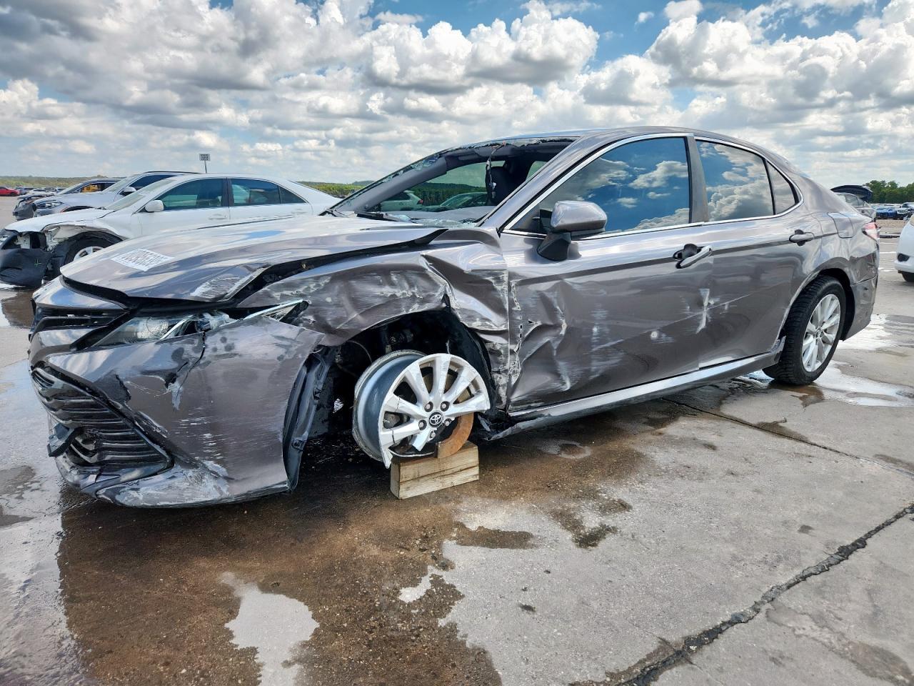 2018 TOYOTA CAMRY