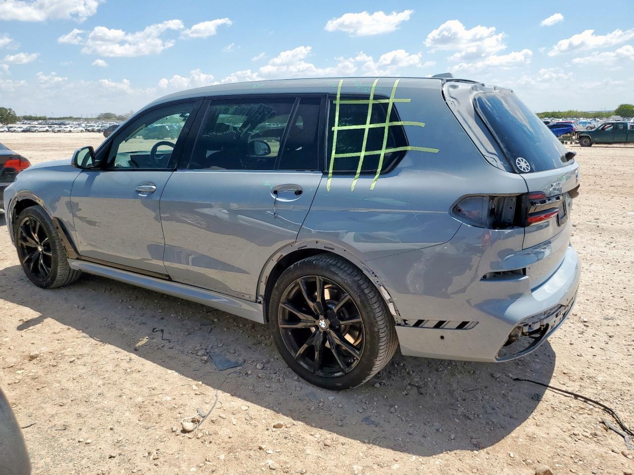 2024 BMW X7