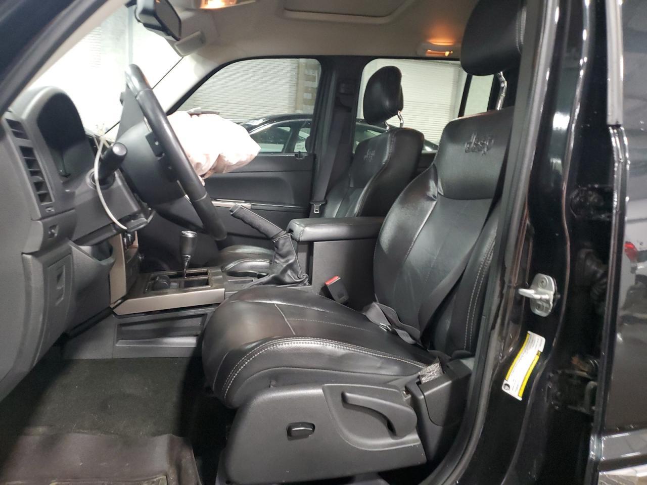 2012 JEEP Liberty