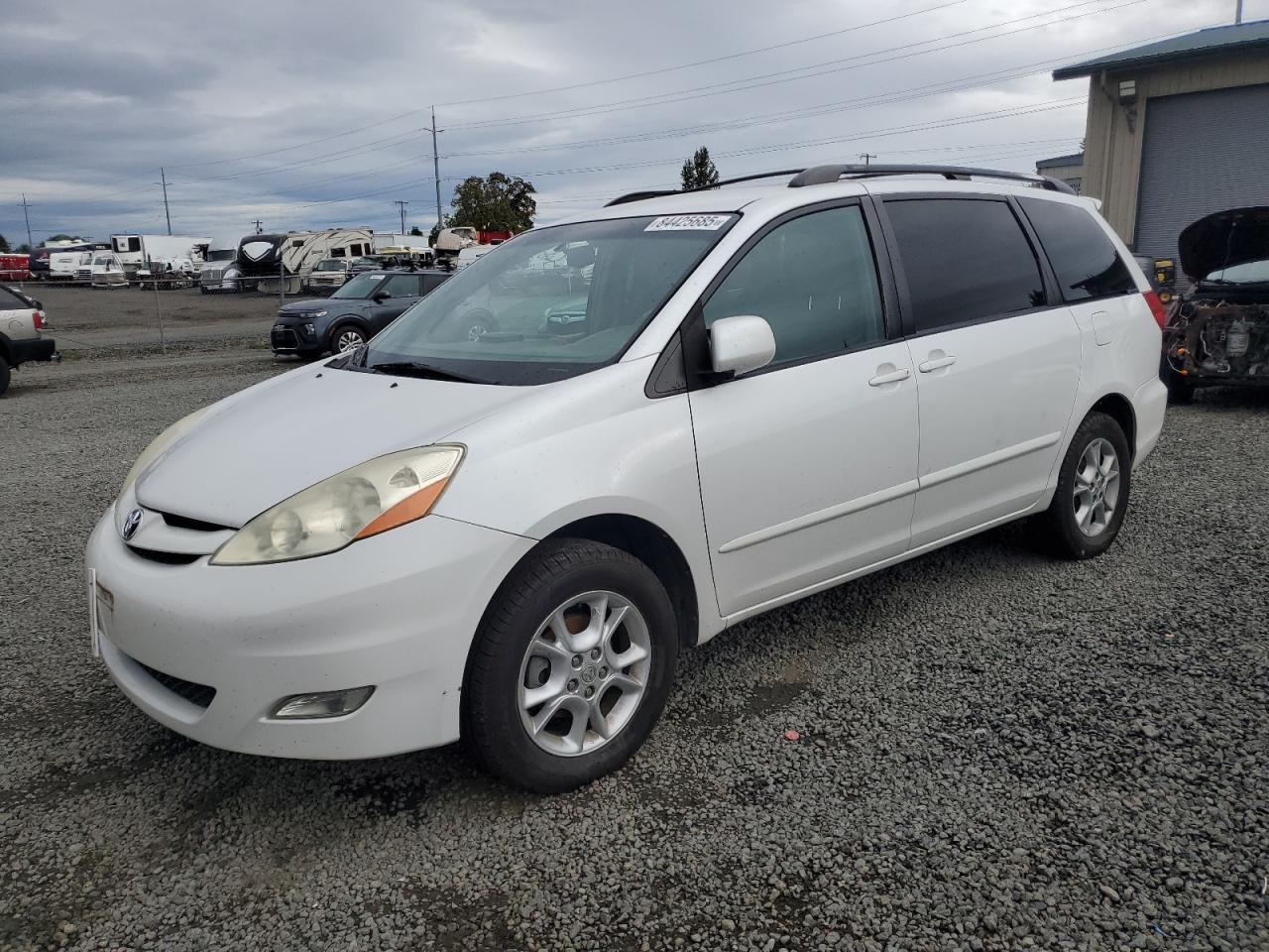 2006 TOYOTA SIENNA