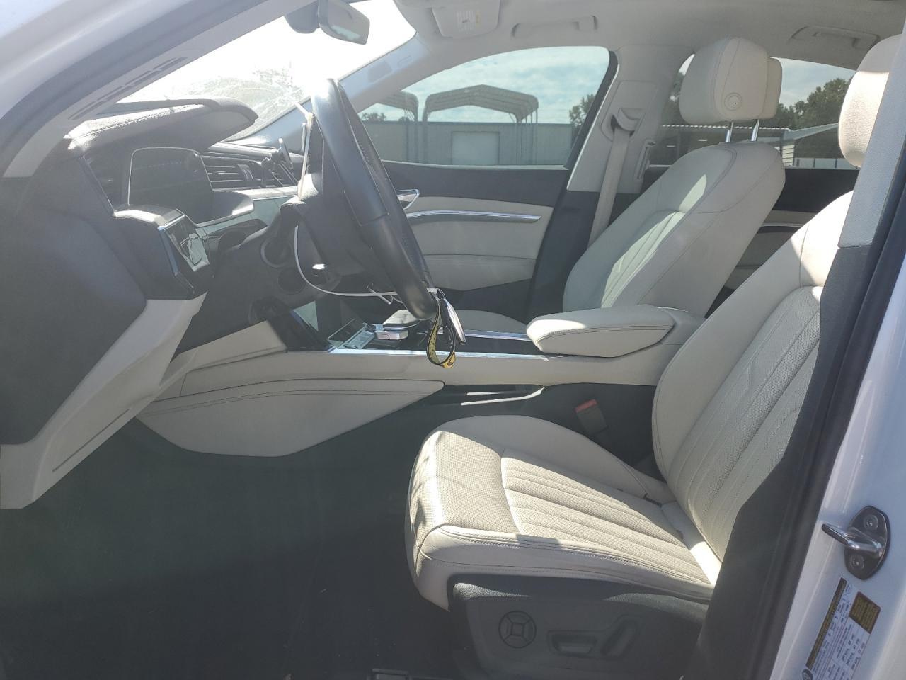 2021 AUDI e-tron Sportback