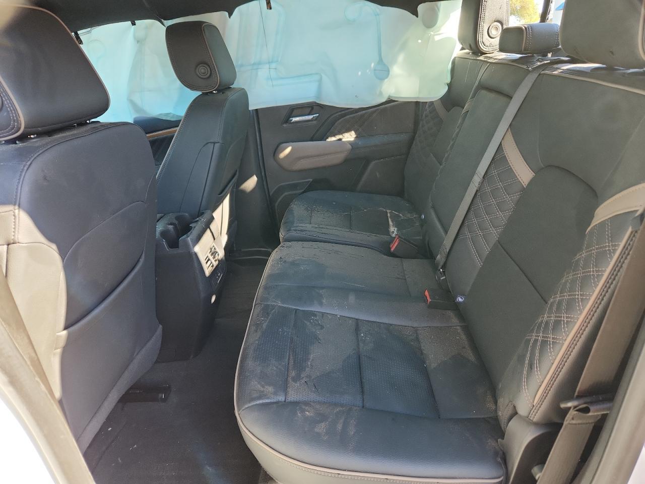 2024 GMC CANYON