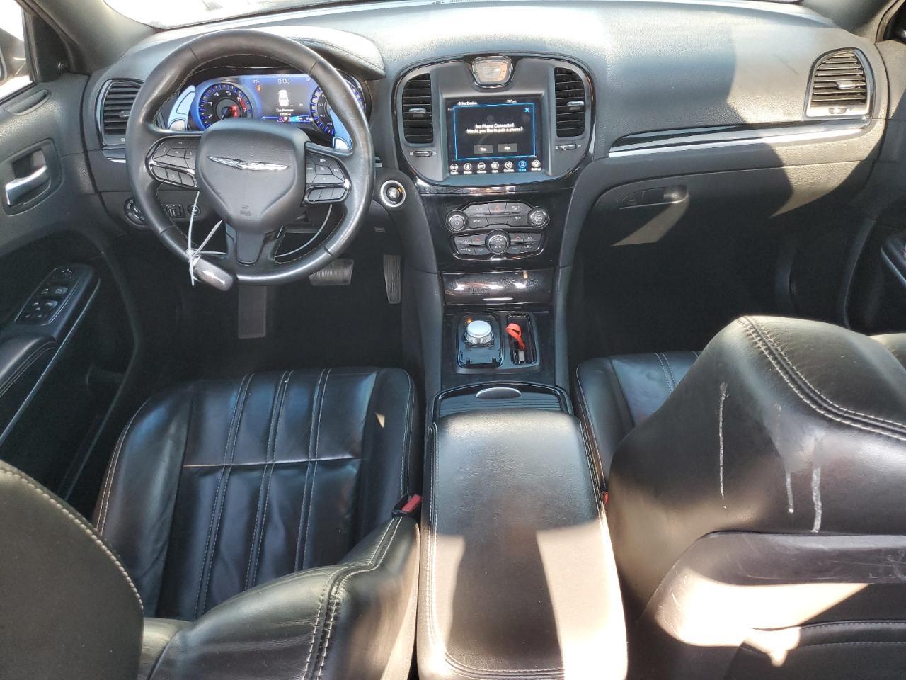 2019 CHRYSLER 300