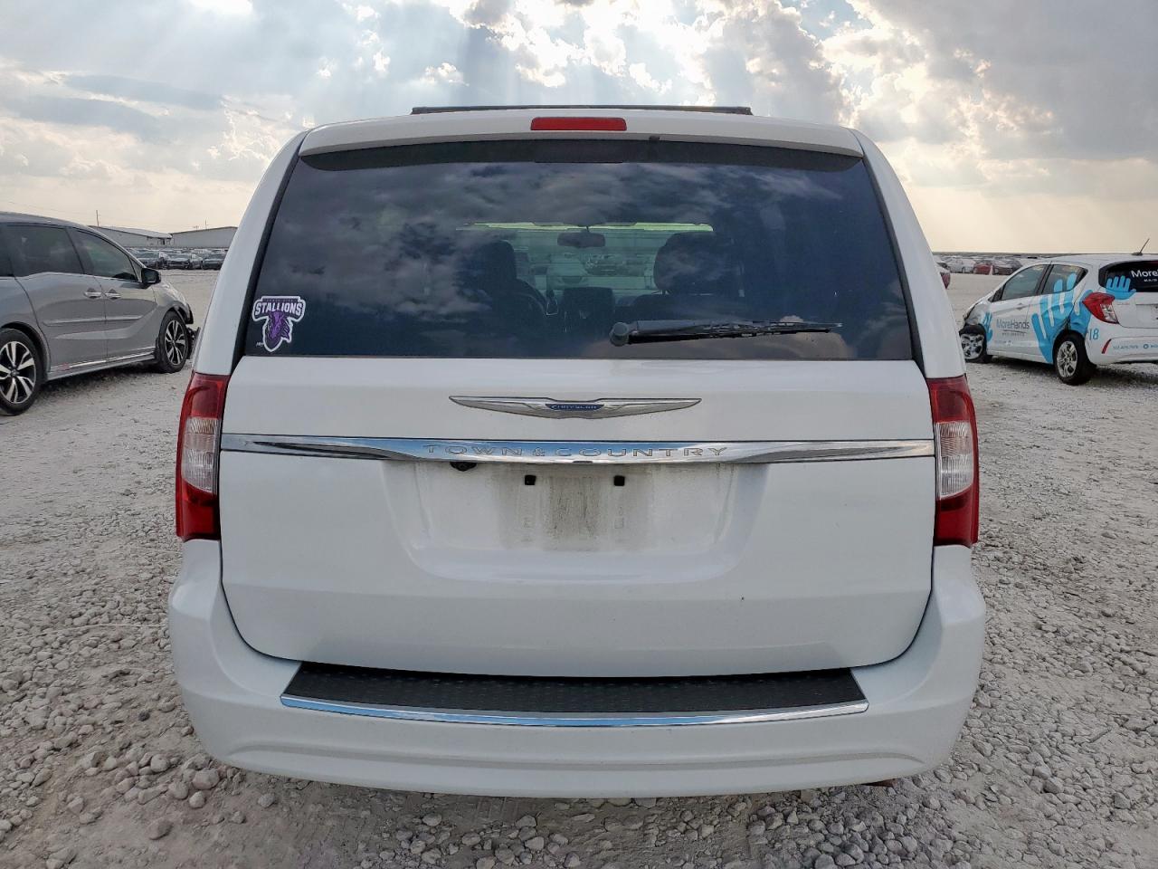 2016 CHRYSLER Town & Country