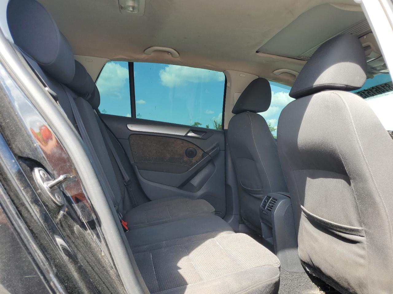 2012 VOLKSWAGEN GOLF