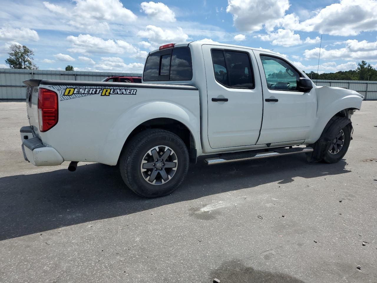 2015 NISSAN Frontier