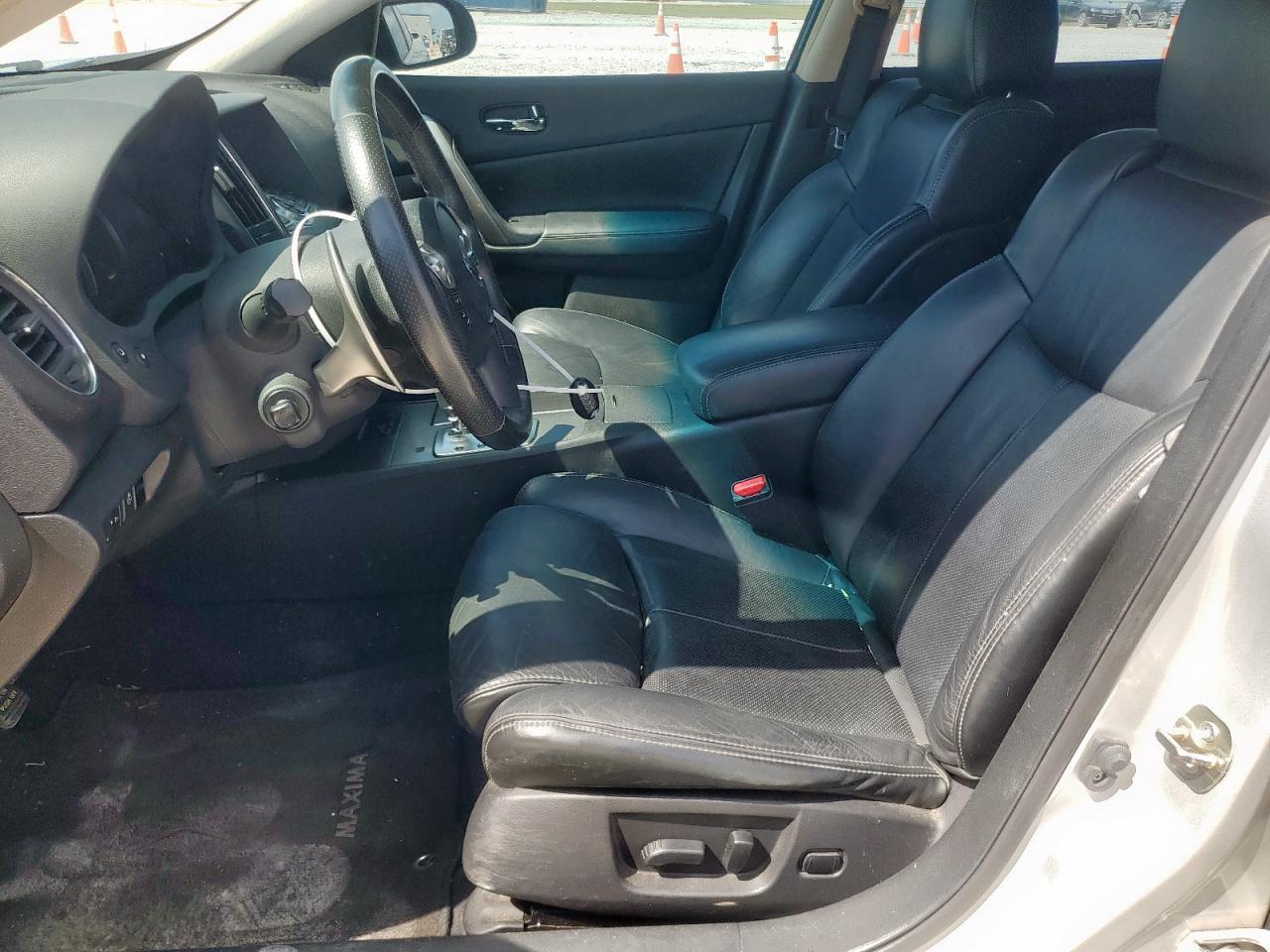 2014 NISSAN Maxima