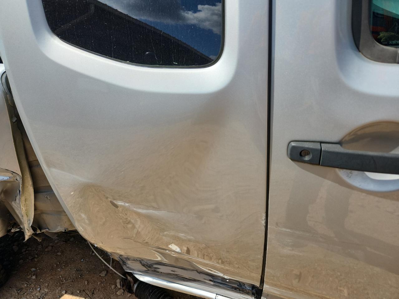 2012 NISSAN Frontier