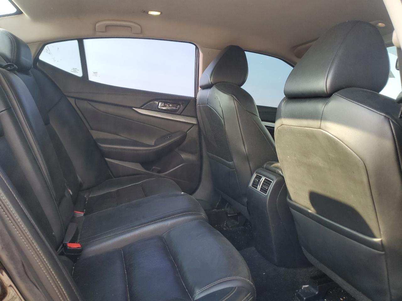 2016 NISSAN Maxima