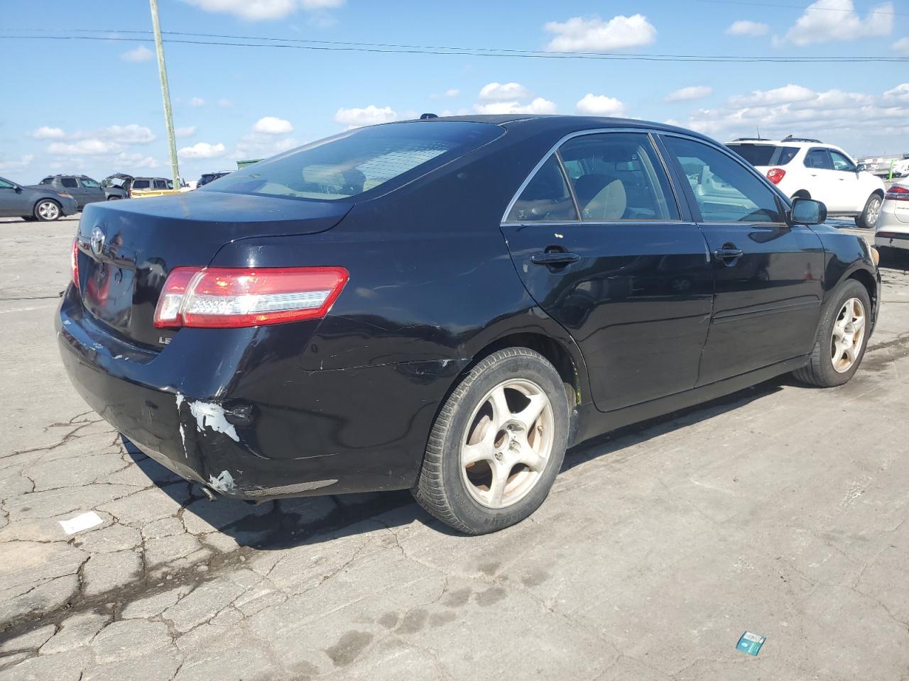 2011 TOYOTA CAMRY