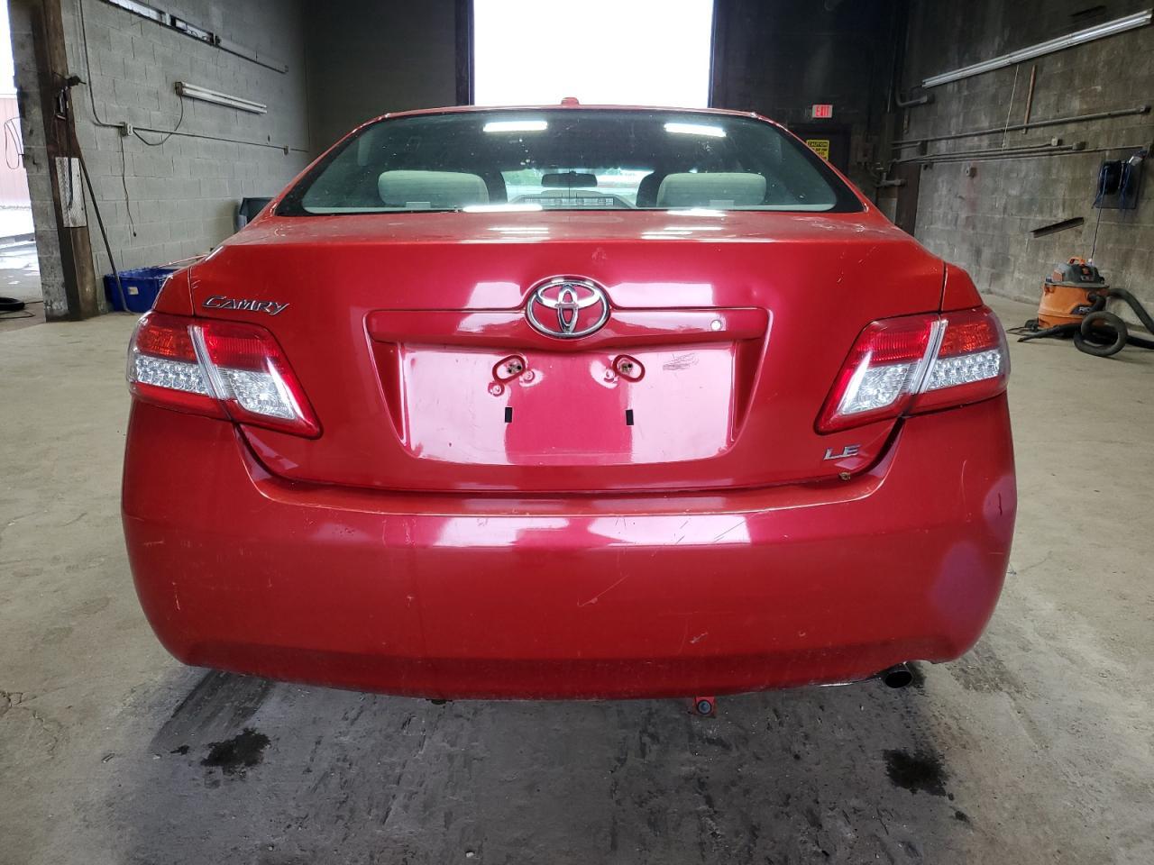 2010 TOYOTA CAMRY