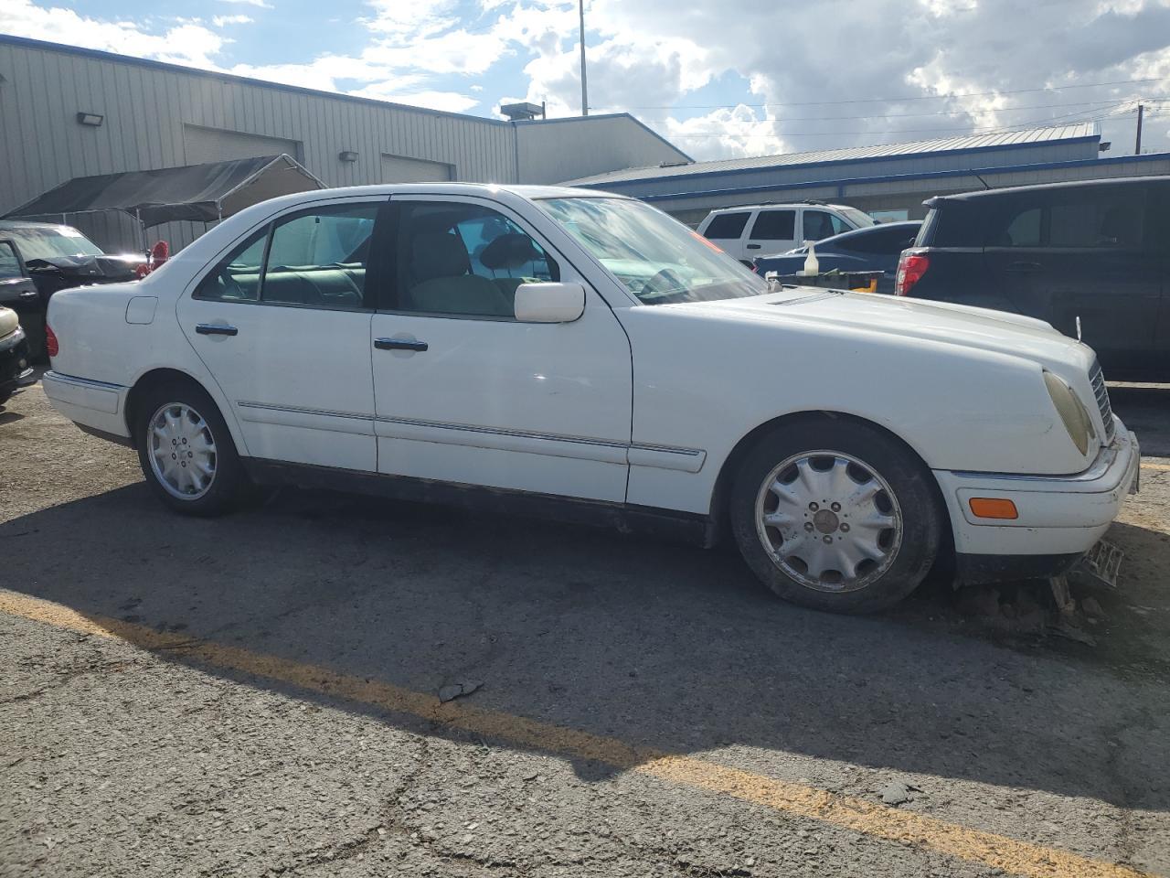 1998 MERCEDES-BENZ E-Class