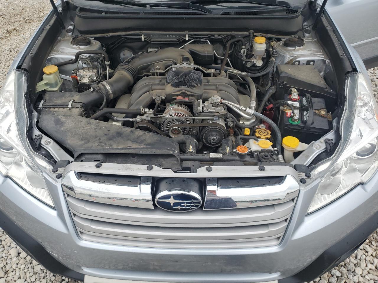 2013 SUBARU Outback