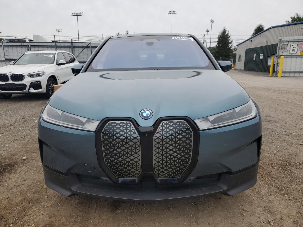 2023 BMW iX