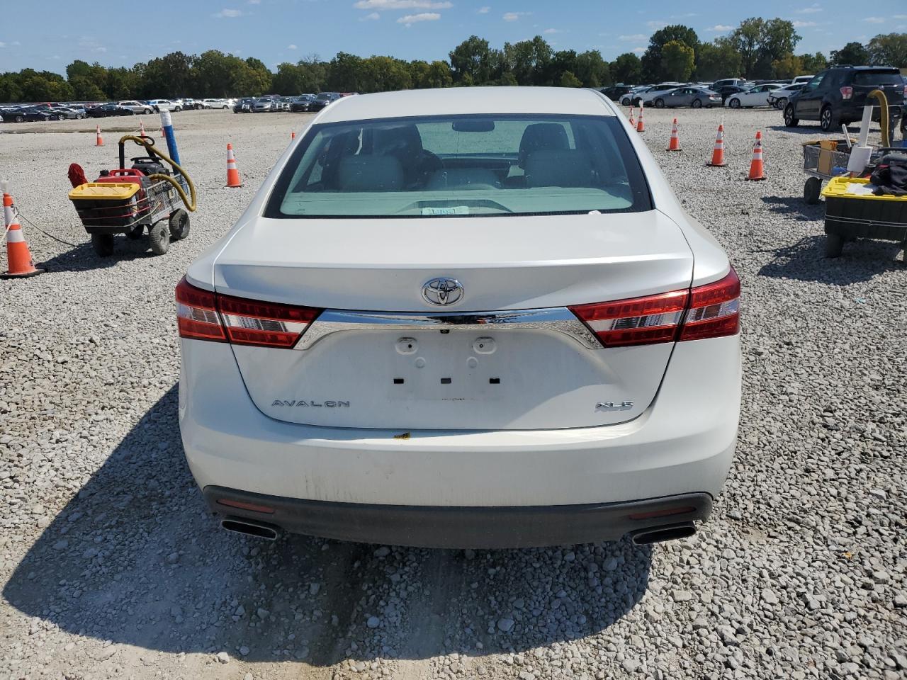 2013 TOYOTA Avalon