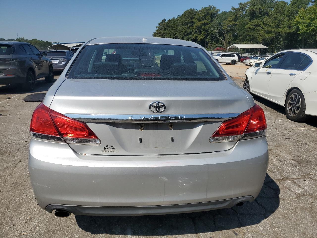 2012 TOYOTA Avalon