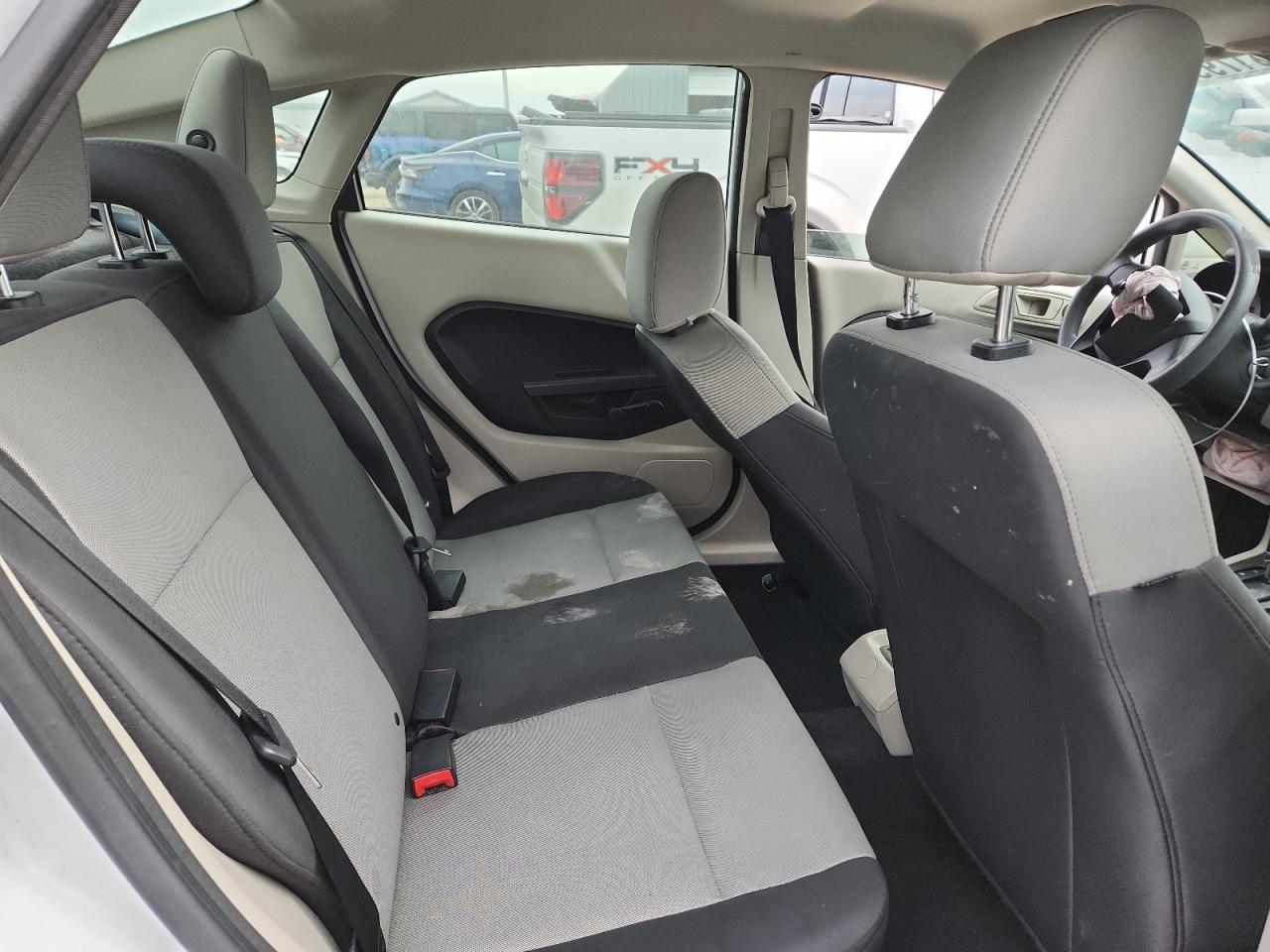 2013 FORD Fiesta