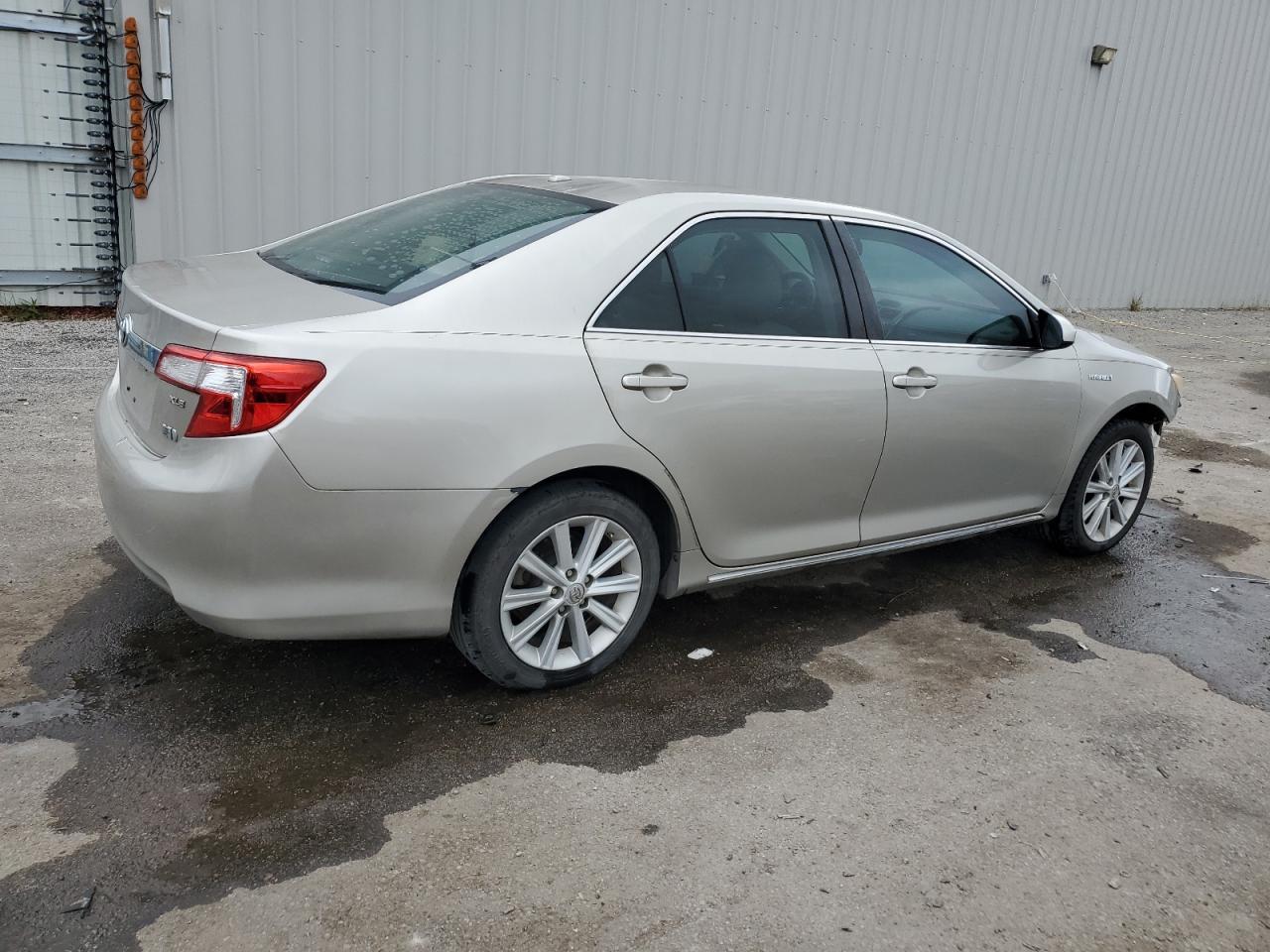 2013 TOYOTA CAMRY