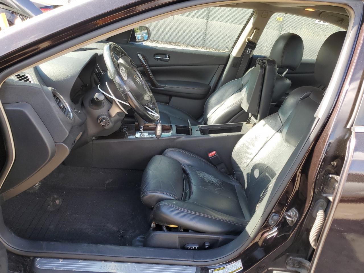 2010 NISSAN Maxima