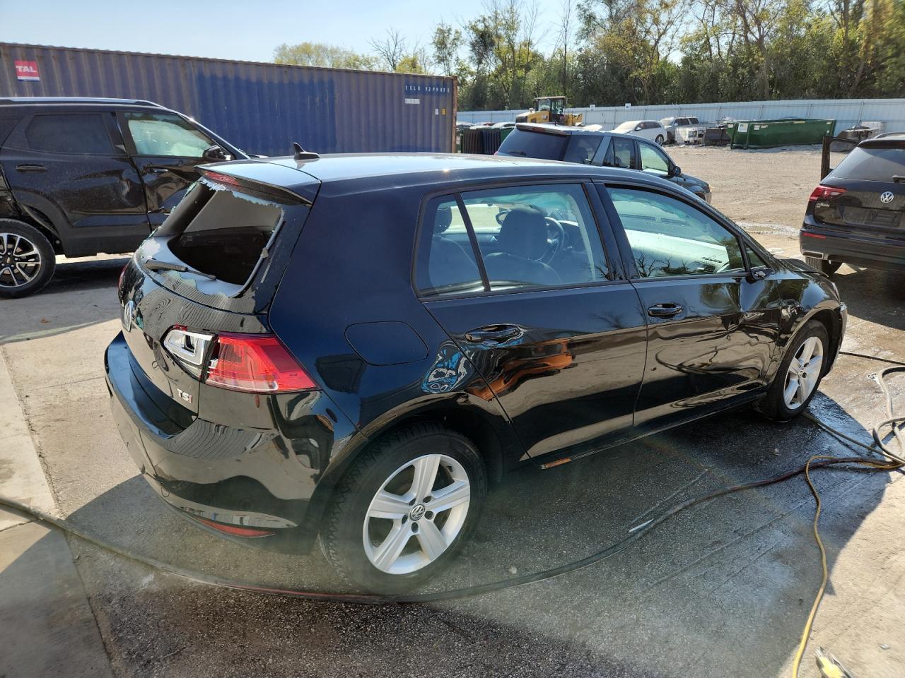 2017 VOLKSWAGEN GOLF