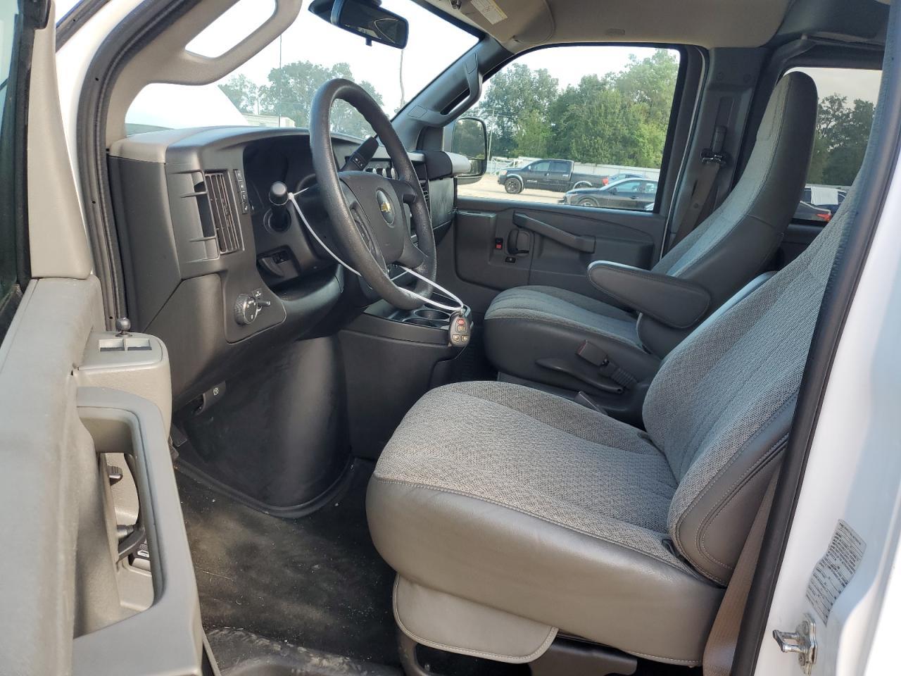 2019 CHEVROLET Express 3500