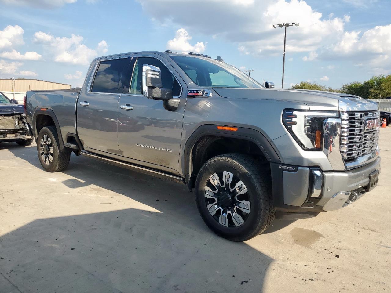 2024 GMC Sierra