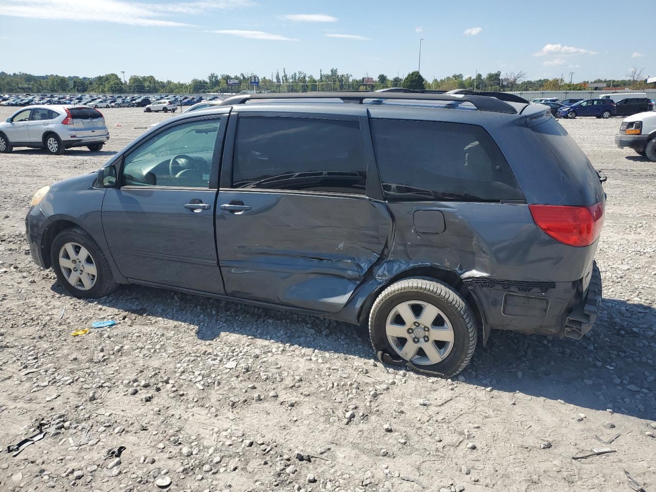 2009 TOYOTA SIENNA