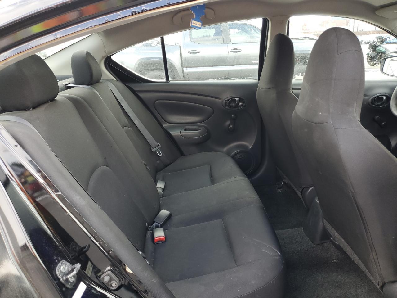 2016 NISSAN VERSA