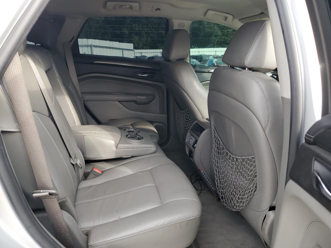 2010 CADILLAC SRX