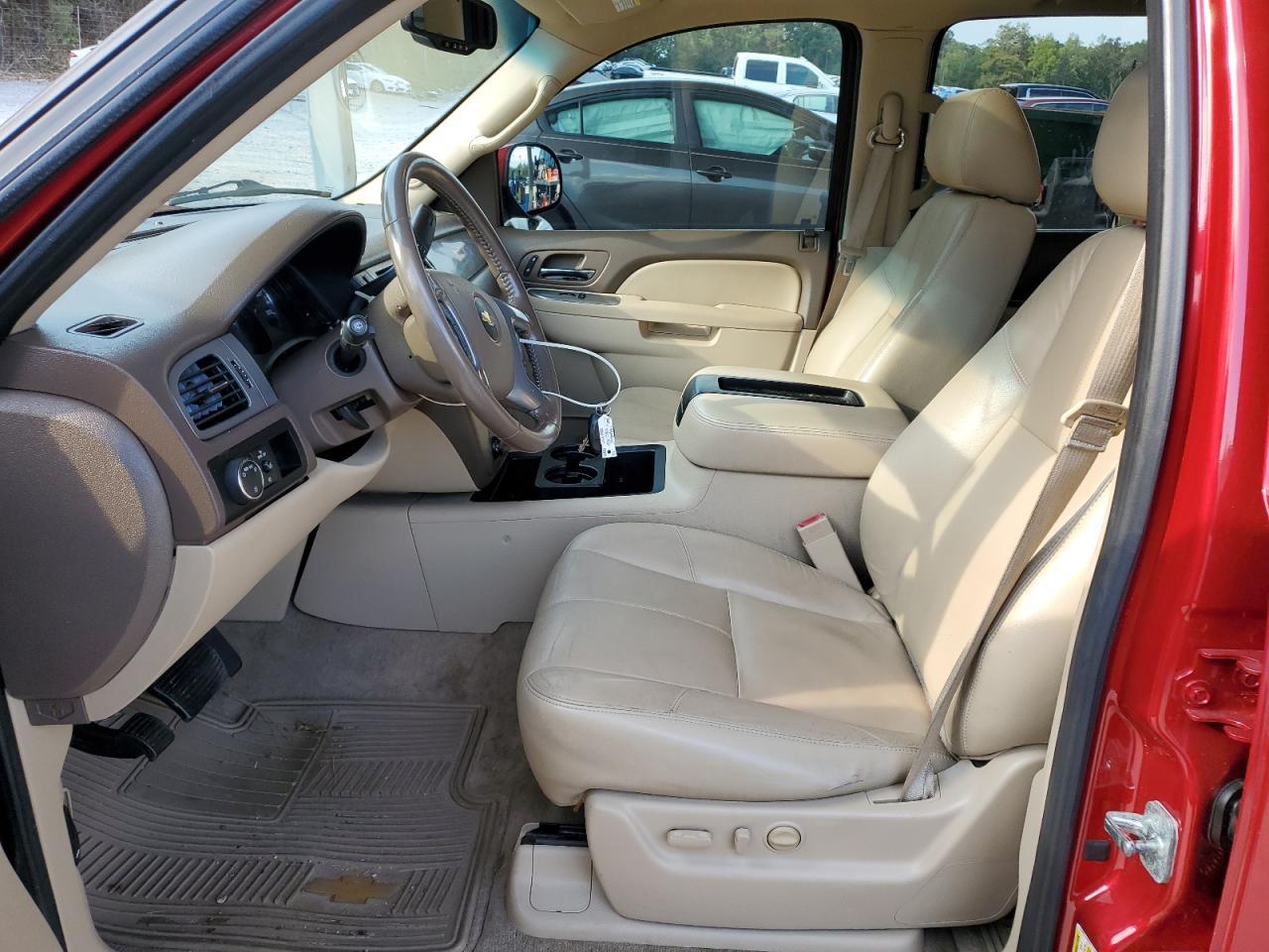 2013 CHEVROLET Suburban