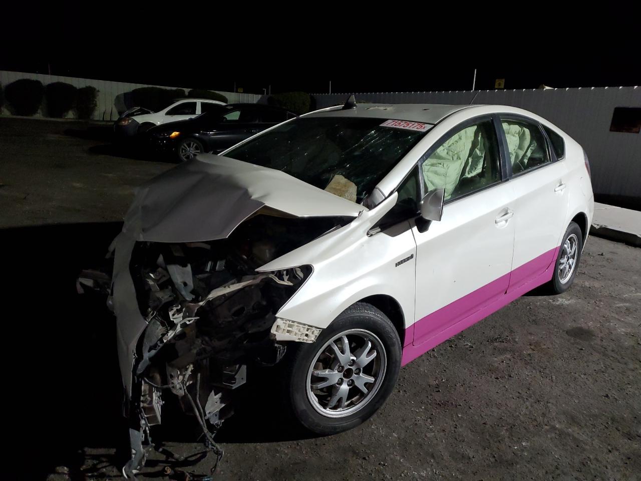 2015 TOYOTA PRIUS