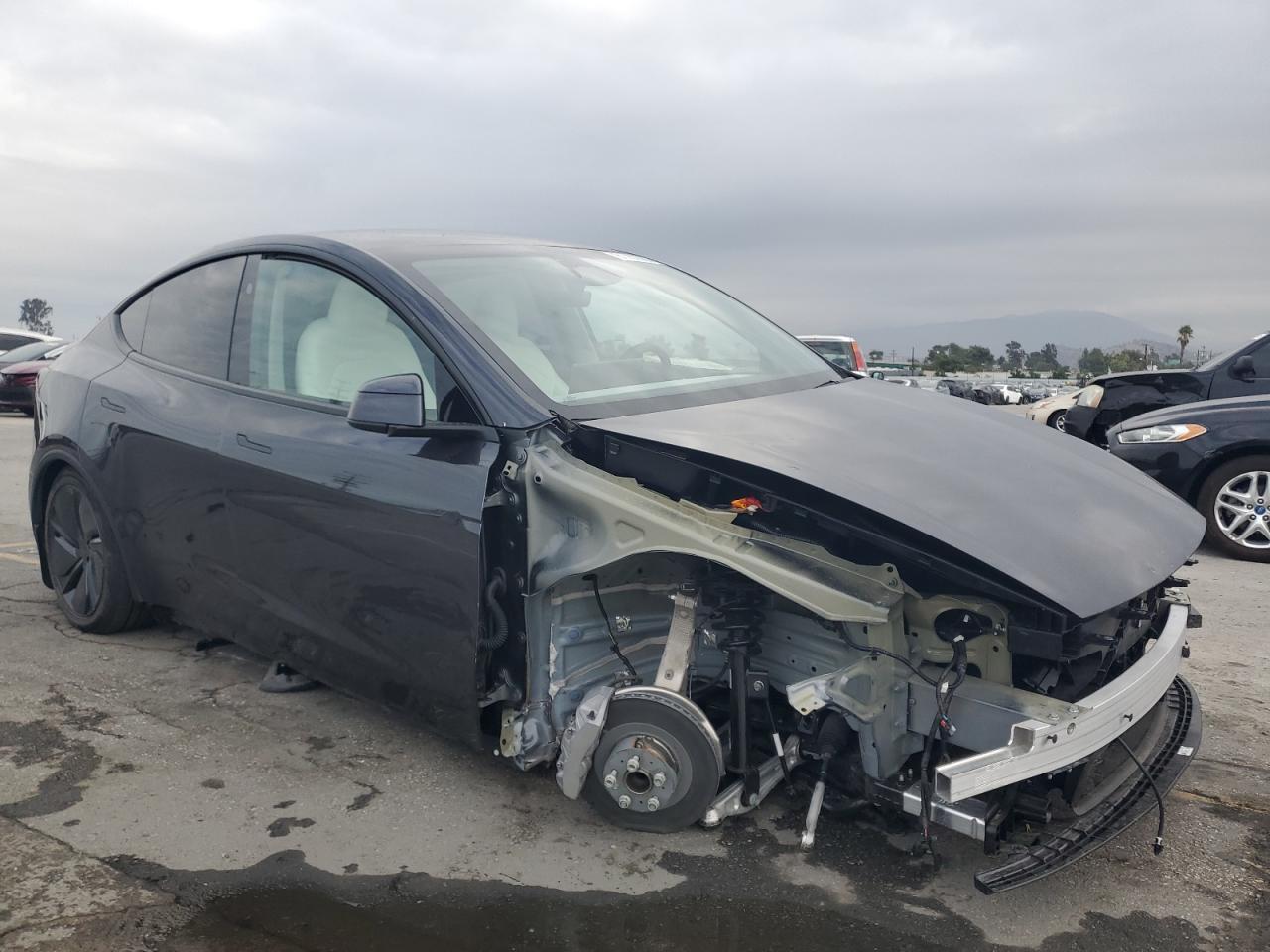 2026 TESLA MODEL Y