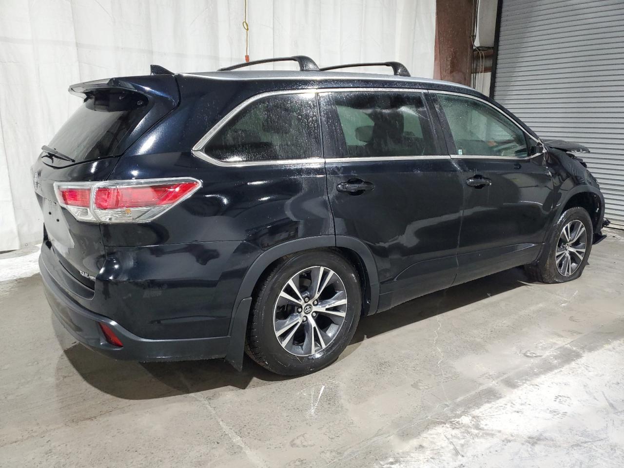 2016 TOYOTA HIGHLANDER