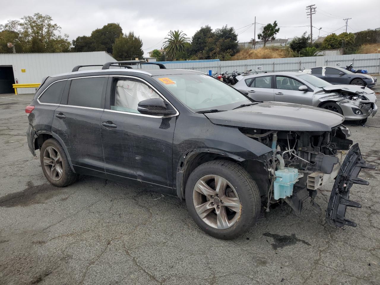 2017 TOYOTA HIGHLANDER