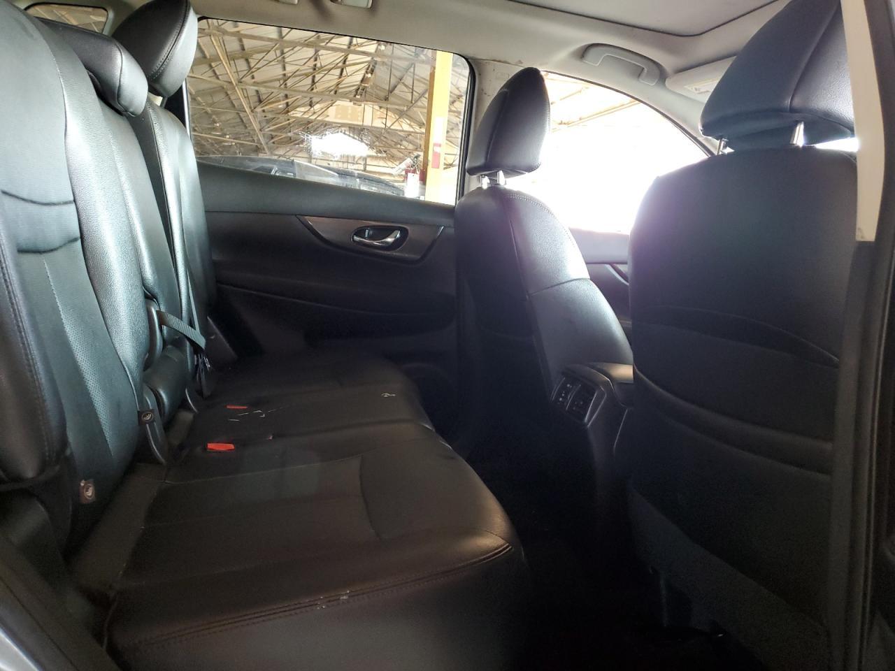 2016 NISSAN ROGUE
