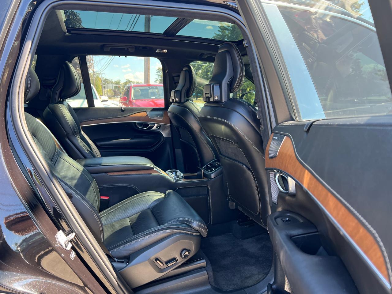 2017 VOLVO XC90