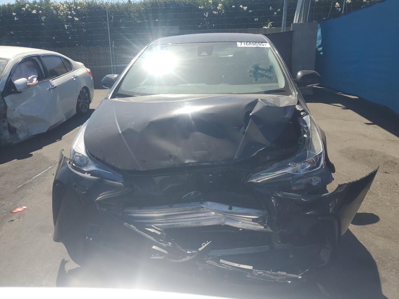 2022 TOYOTA PRIUS