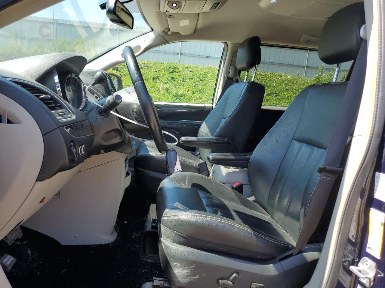 2015 CHRYSLER Town & Country