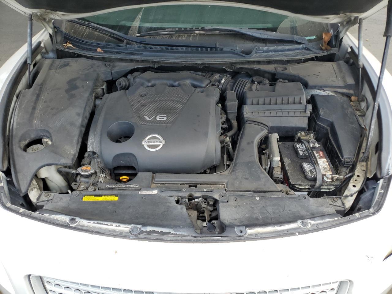 2011 NISSAN Maxima
