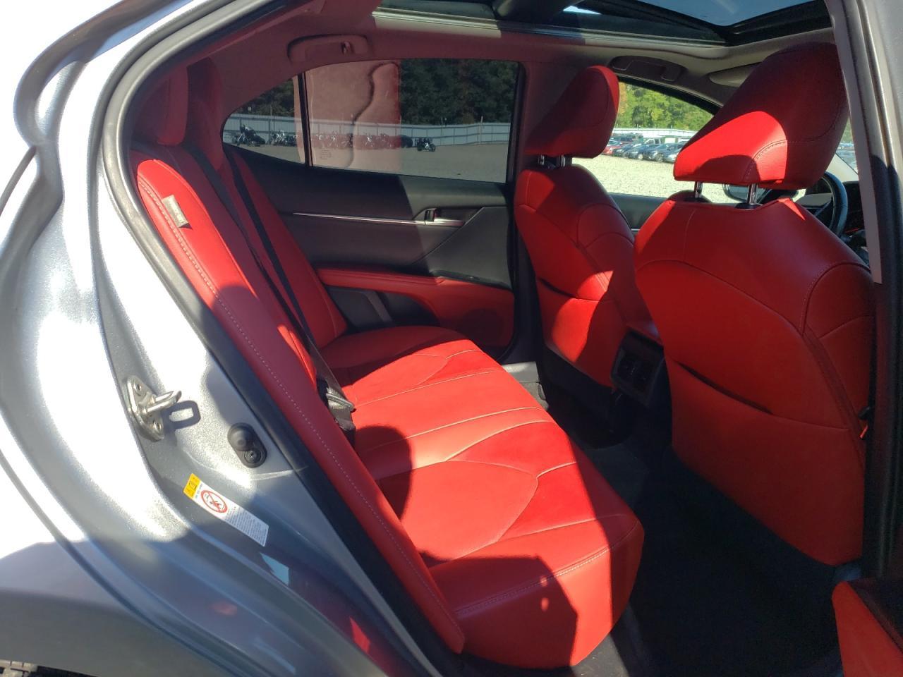 2019 TOYOTA CAMRY